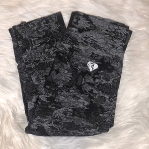 Women’s Best Camo Leggings